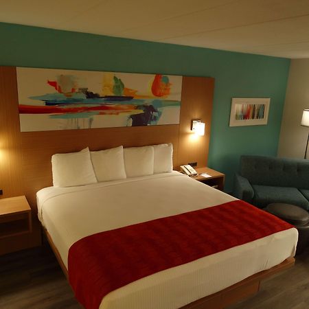 Best Western Plus Executive Hotel Richmond Dumbarton Екстериор снимка