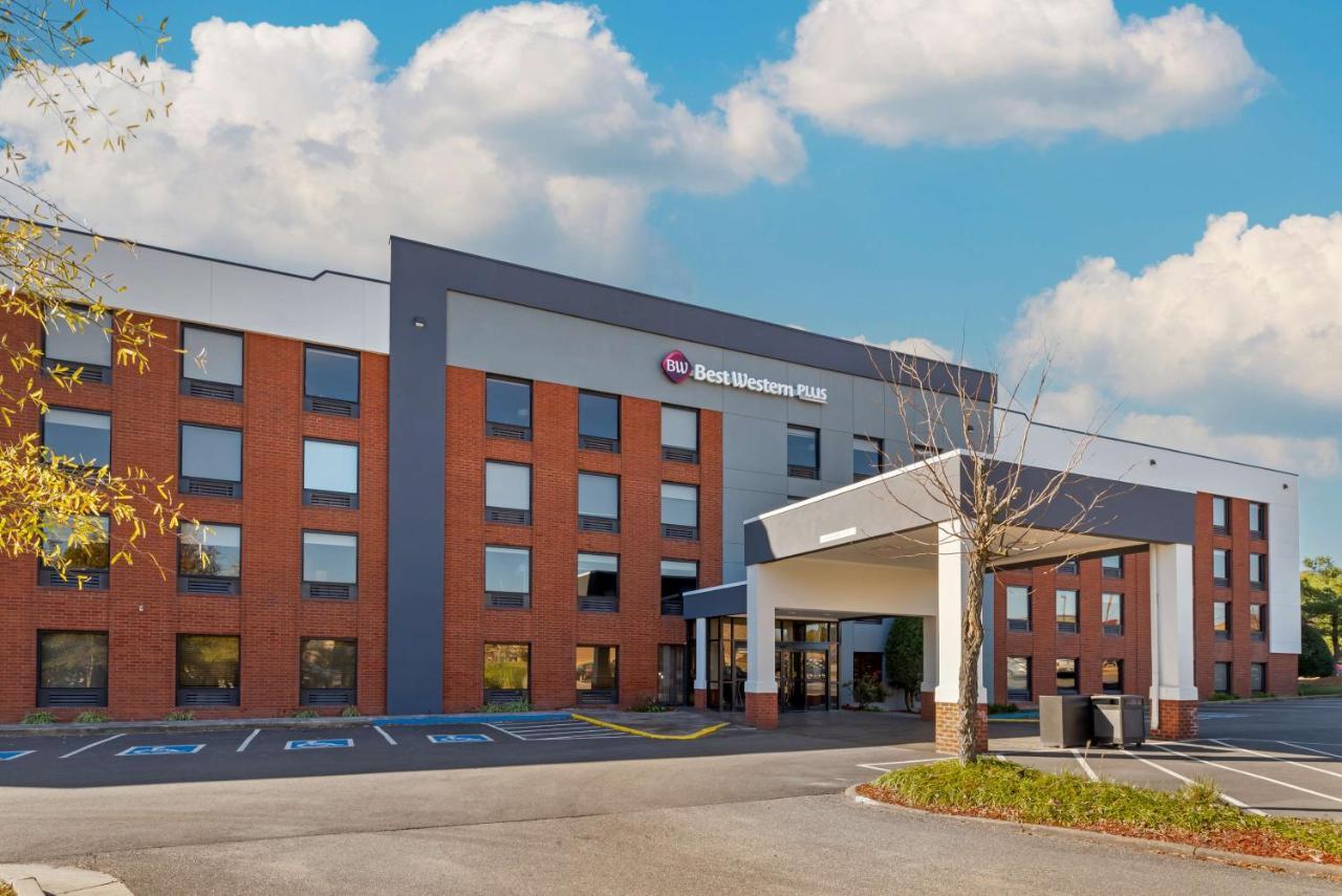 Best Western Plus Executive Hotel Richmond Dumbarton Екстериор снимка