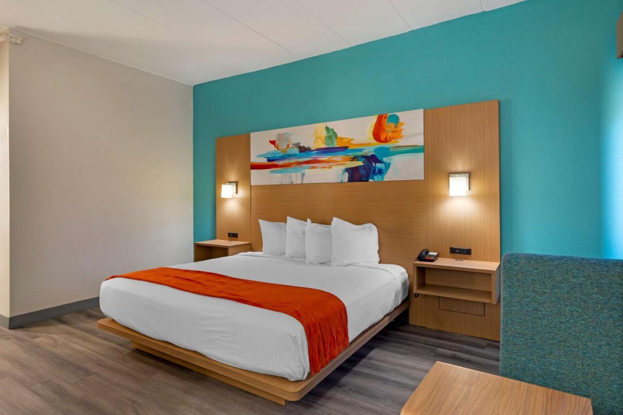 Best Western Plus Executive Hotel Richmond Dumbarton Екстериор снимка
