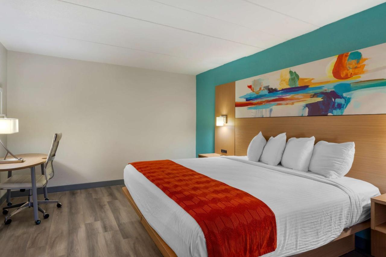 Best Western Plus Executive Hotel Richmond Dumbarton Екстериор снимка
